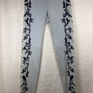Elie Tahari Suede Light Blue Embroidered Side-Panel Leggings size 6 (A0101)